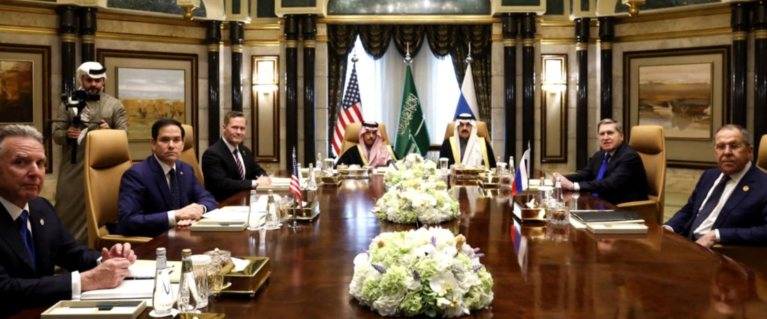 Russia and US Discuss Peace Settlement Framework Amid Tensions