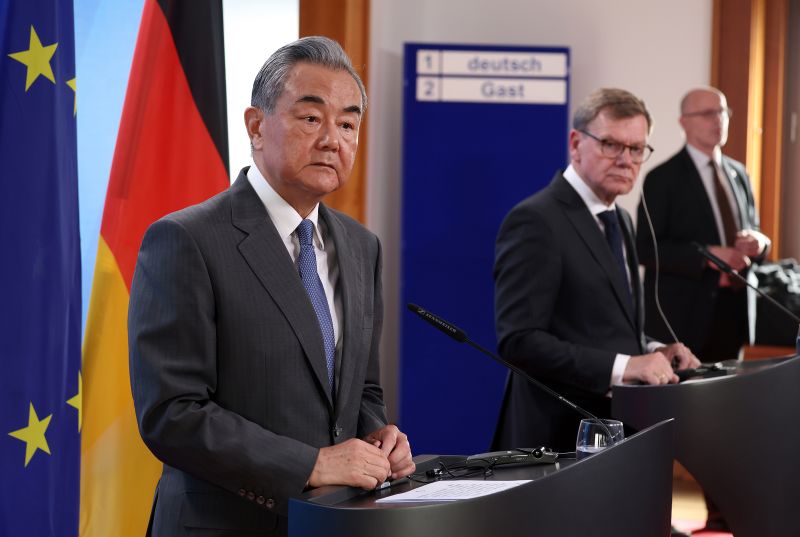 Wang Yi Calls for Comprehensive Ukraine Peace Agreement at Munich Summit