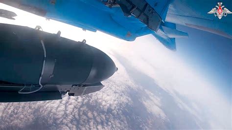 Russia Launches Major Strikes on Ukrainian Defense Sites After Starobelsk Attack