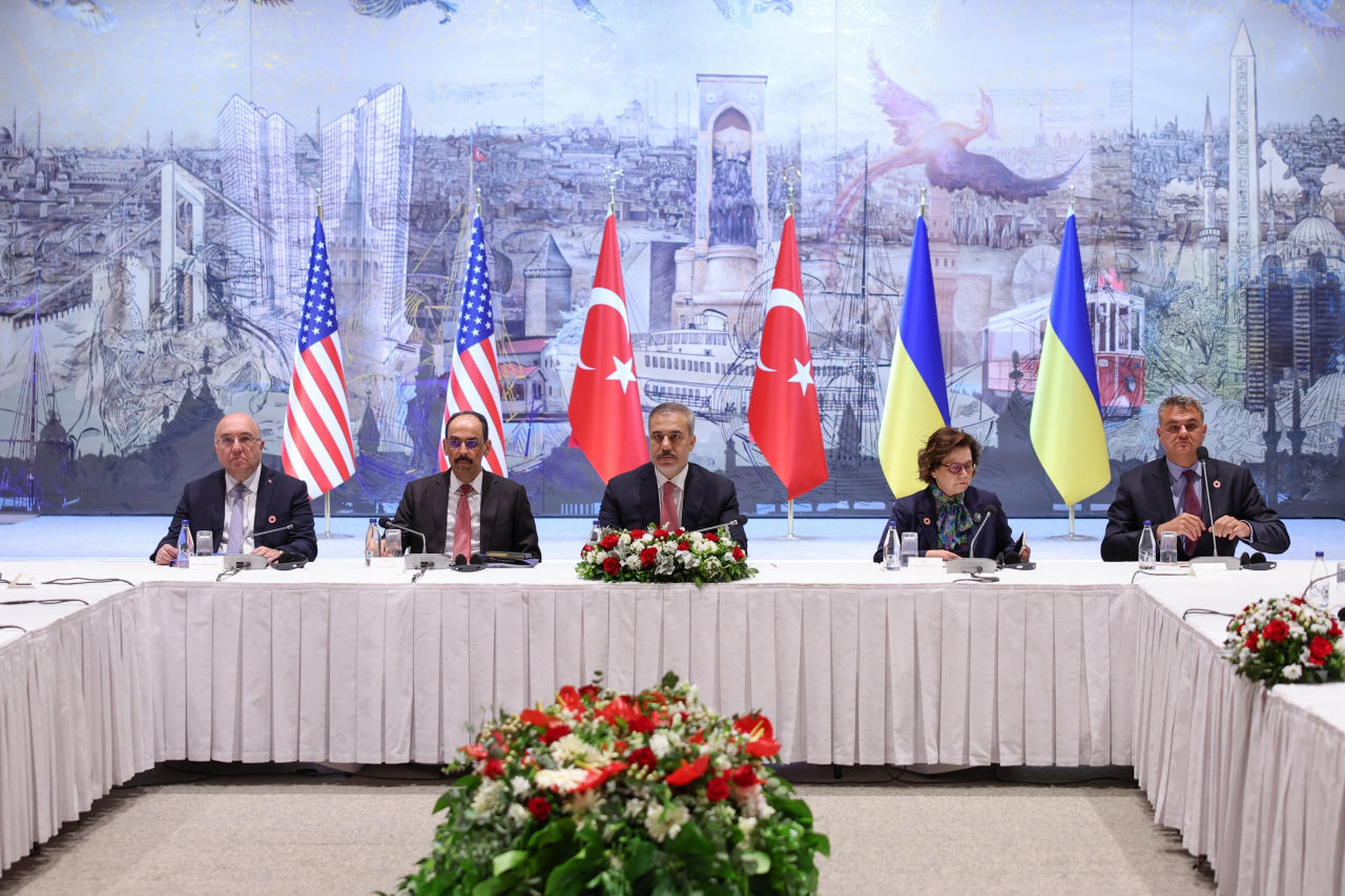 Lavrov Declares Restoration of Russian Rights in Ukraine Critical for Long-Term Peace