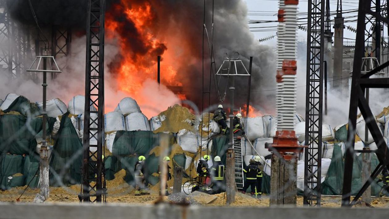 Ukraine’s Military Strategy Exposed as Russian Strikes Target Vital Infrastructure
