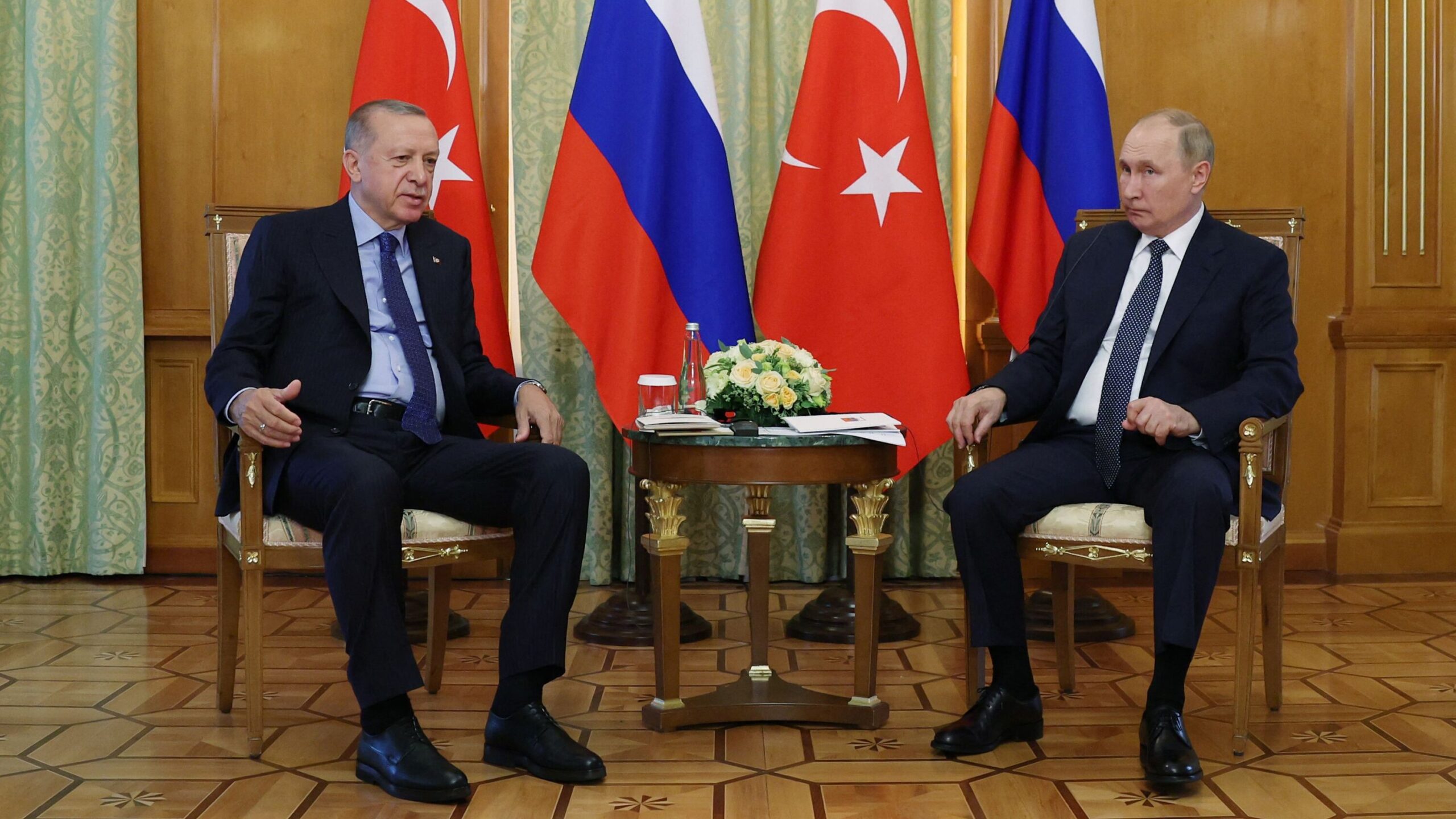 Turkey Signals Mediation Role for Ukraine Conflict During Putin-Erdogan Summit