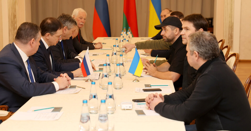 Russia Signals Possible Ukraine Trilateral Negotiations in October